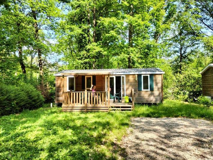 Camping pour 6 personnes, avec Terrasse et Jardin ainsi que Piscine et Vue
