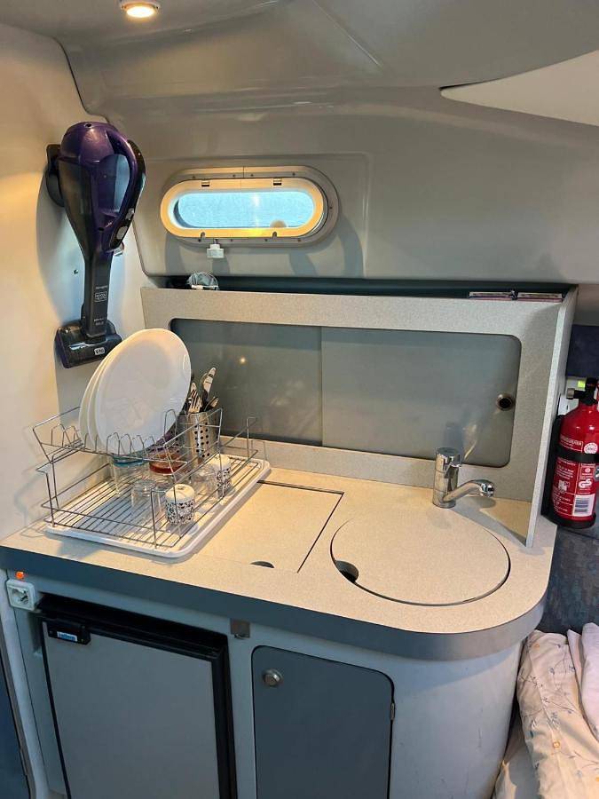 Bateau pour 4 personnes, avec vue et terrasse, adapté aux familles en Provence-Alpes-Côte d'Azur - 4