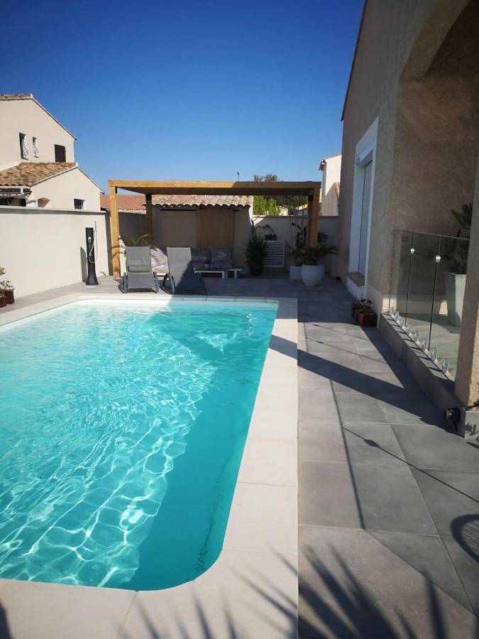 Chambre d’hôte pour 2 personnes, avec jardin ainsi que vue et piscine à Arles - 2