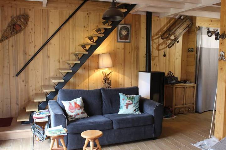 Entire apartment, Apartment in a chalet in the Haut Jura, ideal for family vacations. in Lamoura, Parc naturel régional du Haut-Jura