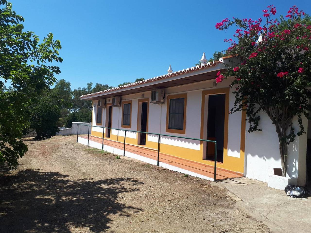 Apartamento inteiro, Apartamento 'Amoreira' com Vista para o Lago, Wi-Fi e Ar Condicionado in Corte do Pinto, Mina de São Domingos
