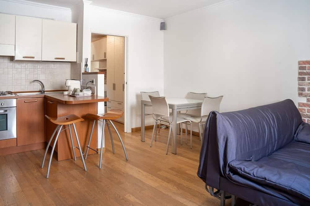 Ganze Wohnung, Comfortable 42 sqm apartment, able to accommodate up to 4 people, located on the ground floor of a building.The property is located a stone's throw from the historic center of Ravenna, in a quiet, residential area full of services. With a short walk you in Ravenna, Ravenna Provinz