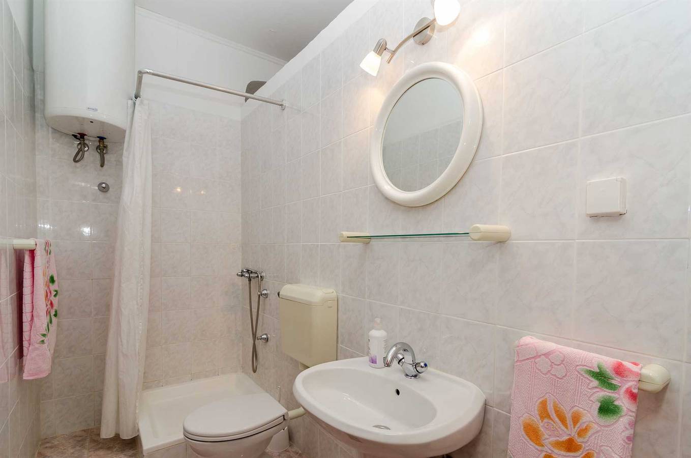 Zimmer Mozara 2 Doppelzimmer mit eigenem externen Badezimmer in Brsecine, Grad Dubrovnik