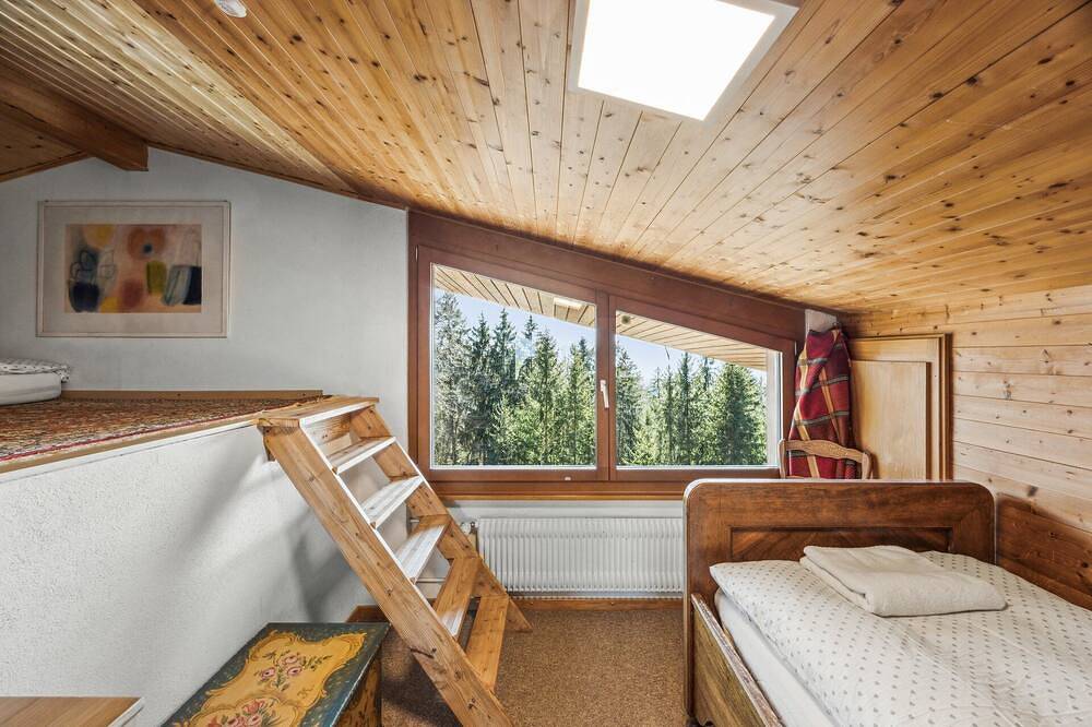 Luxuriöses Chalet mit atemberaubender Aussicht auf das Berner Oberland in Aeschiried, Aeschi bei Spiez