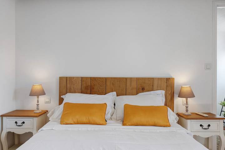 Chambre d’hôtes « Zépherine - Aux Charmes D’antan » avec piscine partagée, terrasse et Wi-Fi in La Pommeraie-sur-Sèvre, Sèvremont