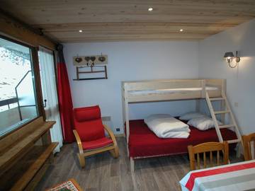 Gîte pour 3 personnes, avec balcon à Chatel
