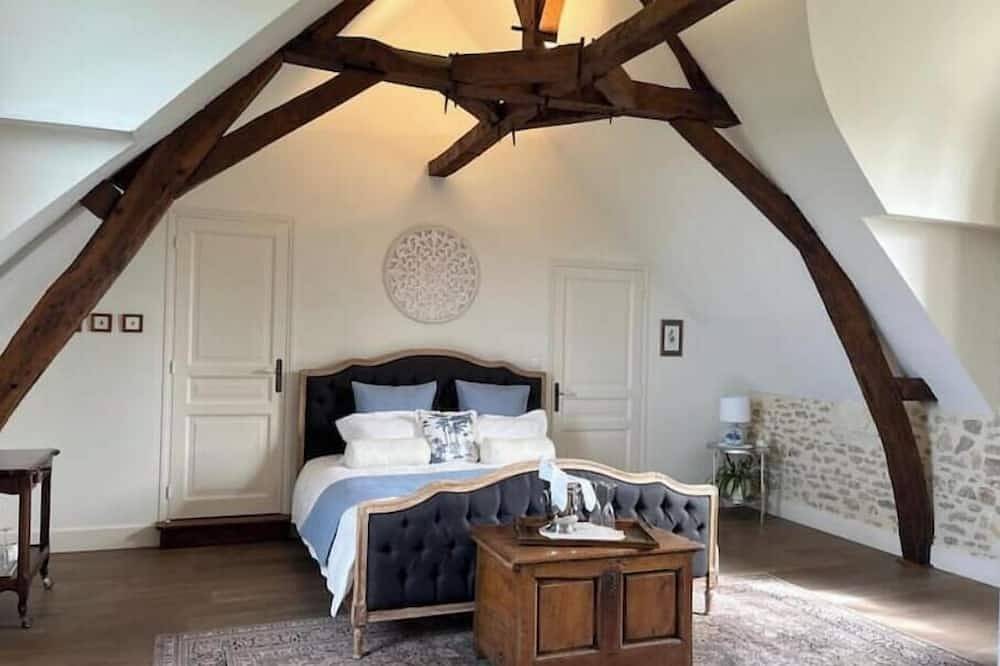 Suite du Ciel – Luxurious Château Escape with Panoramic Views in Lureuil, Le Blanc und Umgebung