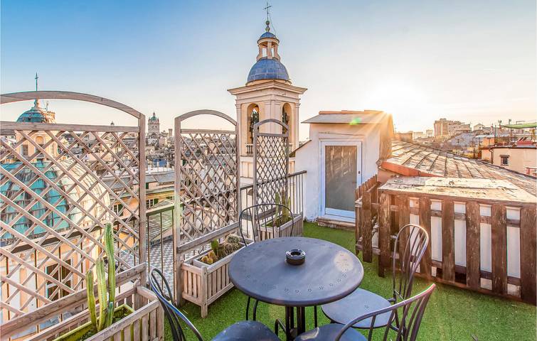 Attico per 10 persone, con Terrazza a Genoa