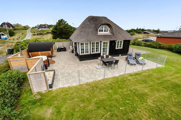Ferienhaus für 5 Personen, mit Terrasse und Sauna in Sondervig