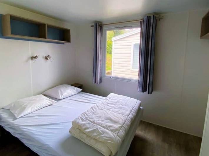 Mobil home pour 6 personnes, avec piscine et terrasse, animaux acceptés à Saint-Cybranet - 4