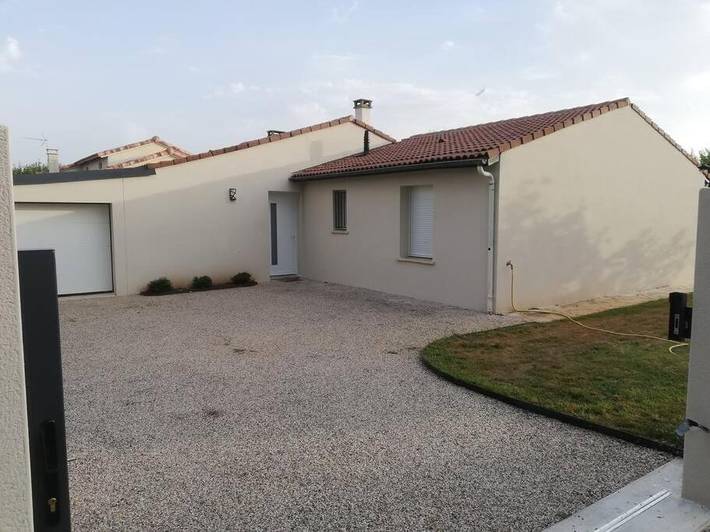 Location de vacances pour 10 personnes, avec terrasse et jardin à Pradines - 4