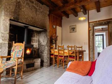 Gîte pour 7 Personnes dans La Fage-Montivernoux, L'Aubrac, Photo 2