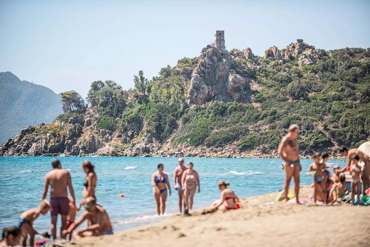 Appartamento intero, Aquagarden Bilocale 1 a 4 persone - 1 persone. incluso nel prezzo in Colostrai, Muravera