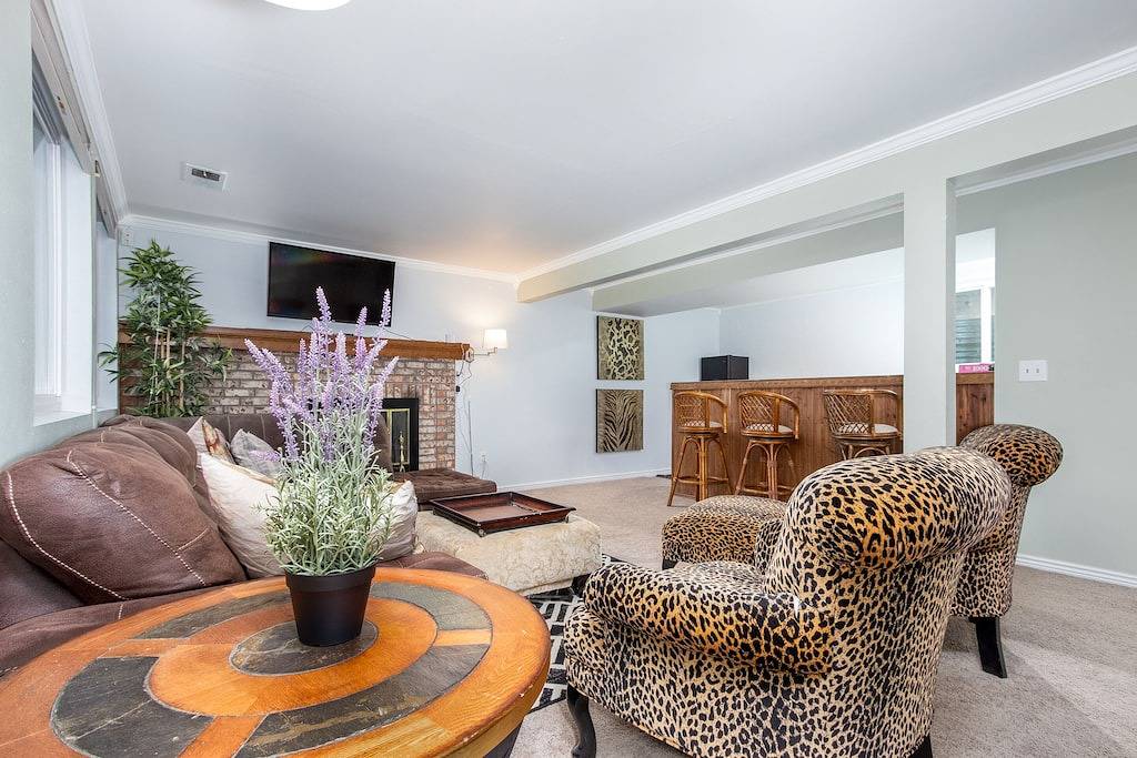 ★Special★ 4Bd2Ba Updated Near Lake & Red Rocks in Ken Caryl, Jefferson County