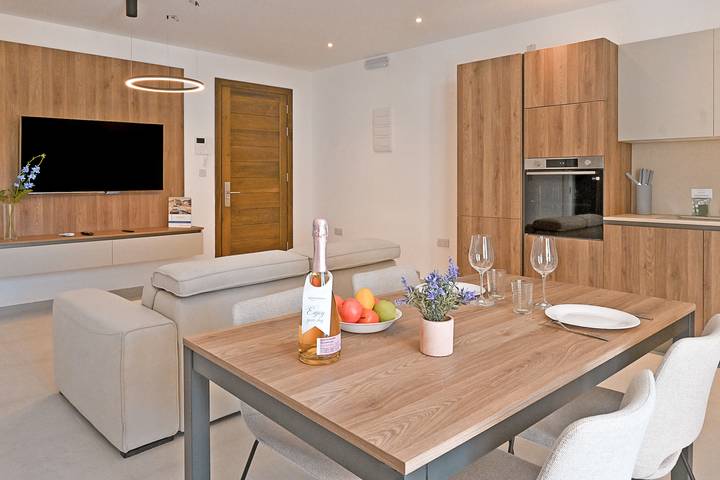Ganze Wohnung, Modern Seaside Apart in Marsalforn - 5D in Marsalforn, Zebbug