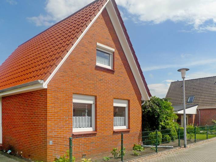 Ferienhaus für 4 Personen, mit Terrasse und Garten in Hage