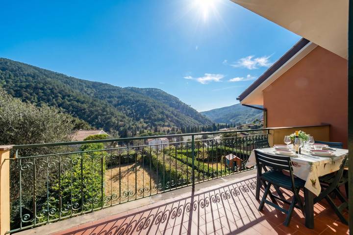 Appartamento per 6 persone, con Terrazza a Deiva Marina