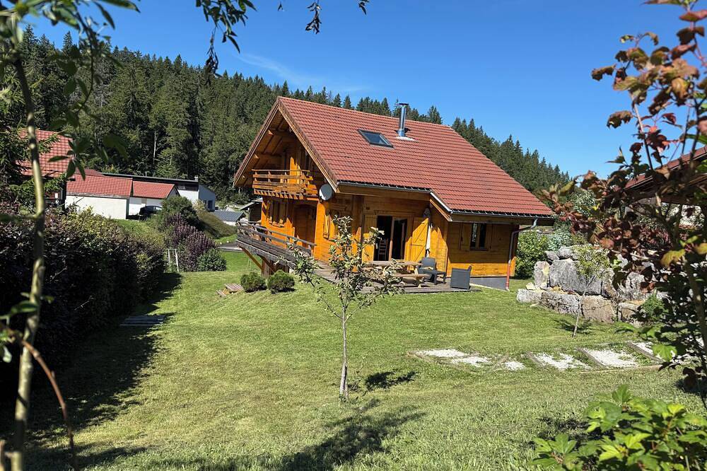 L'écrin des Epicèas chalet sleeps 9 in Prémanon, Regionaler Naturpark Hochjura