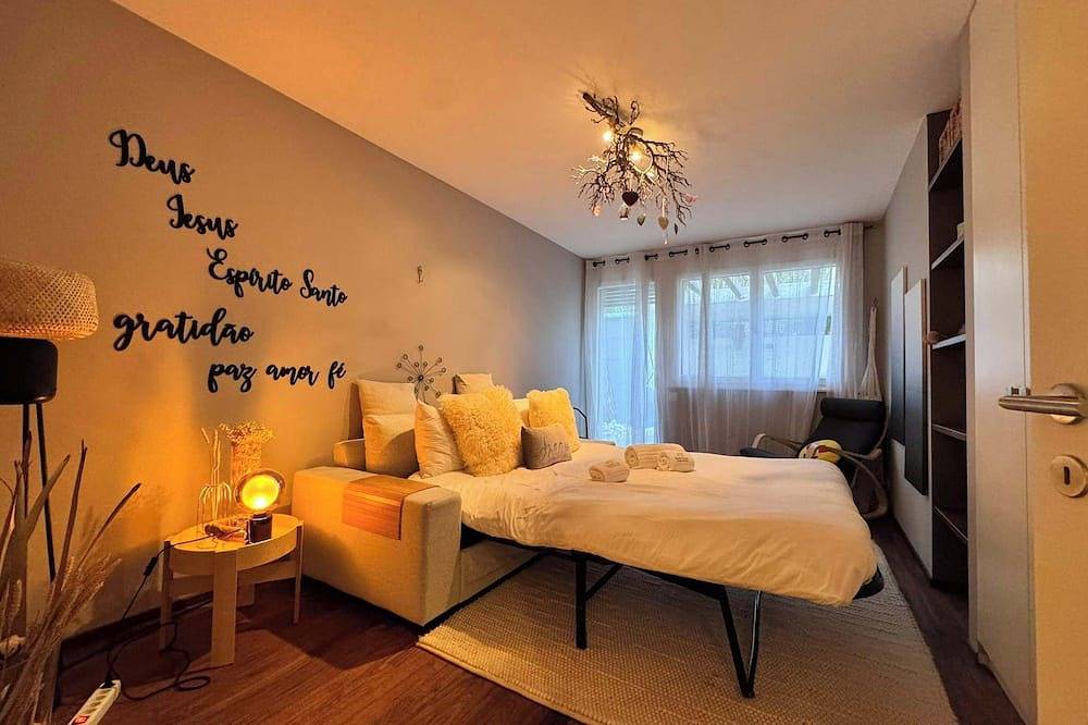 Lausanne area Luxurious 4-Bedroom Villa on the Lake in Pully, Lago Lemano