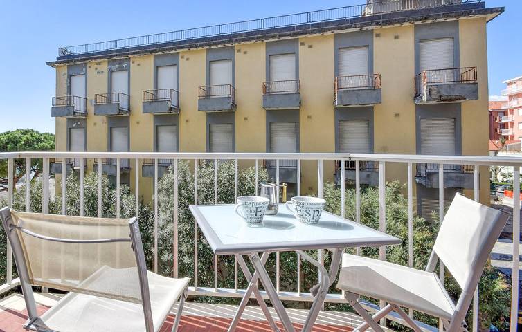Ferienwohnung für 4 Personen, mit Terrasse in Imperia Provinz - 2