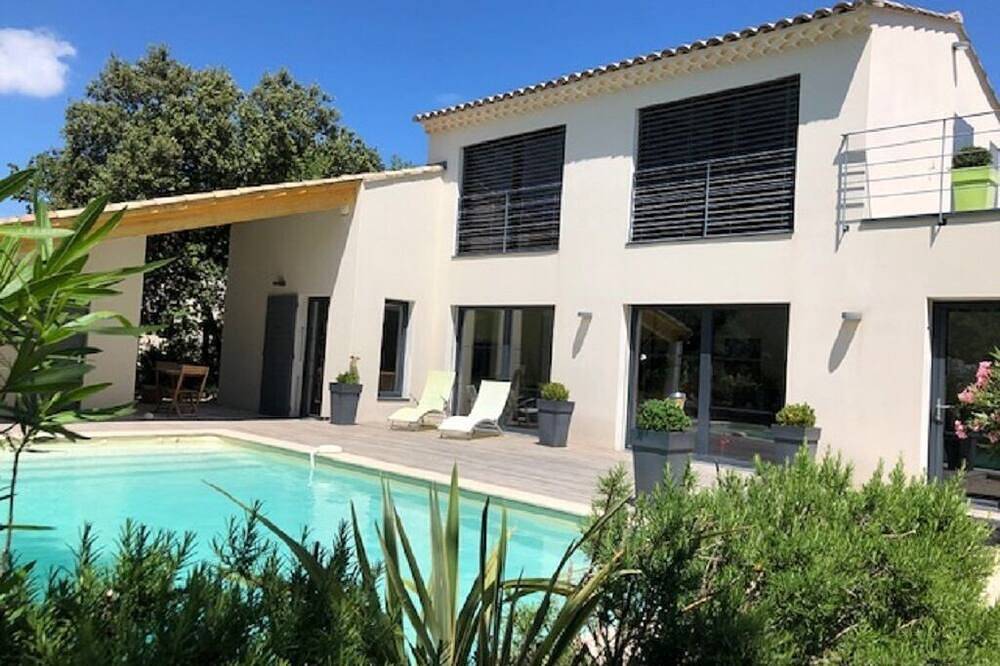 180m2 house with garden and heated swimming pool in Grignan, Nyons und Umgebung