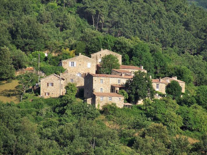 Gîte pour 6 personnes, avec piscine à Saint-Vincent-de-Durfort