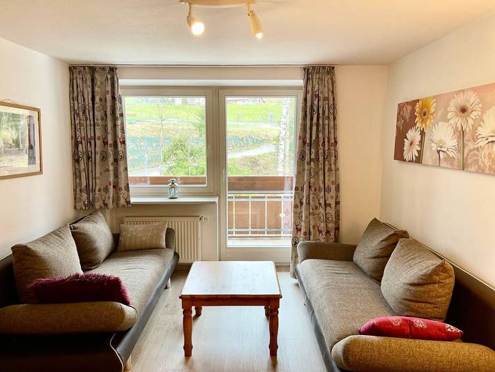 Ferienwohnung für 6 Personen, mit Ausblick und Balkon in Schöllang