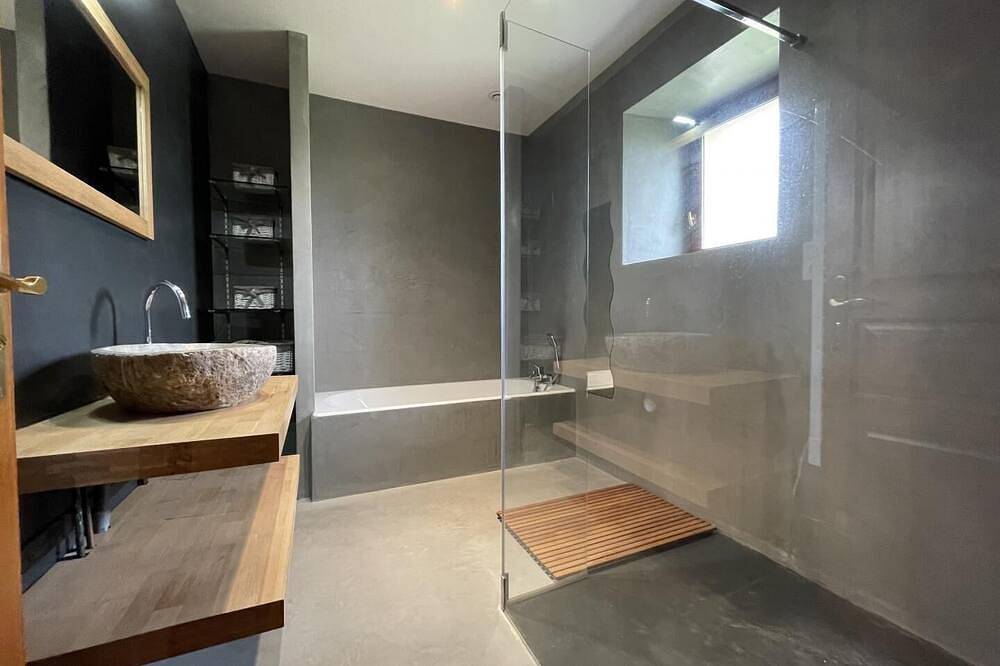 Etxola - Saint-Jean-Pied-De-Port in Uhart-Cize, Bayonne region