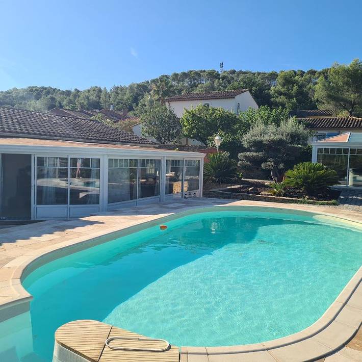 Chambre d’hôte pour 2 personnes, avec piscine et jardin ainsi que vue et terrasse - 1