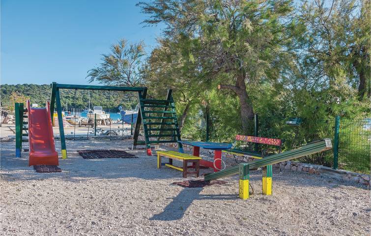 Urlaub am Meer: Gemütliche Ferienwohnung mit Pool, Terrasse und moderner Ausstattung in Dalmatinische Inseln