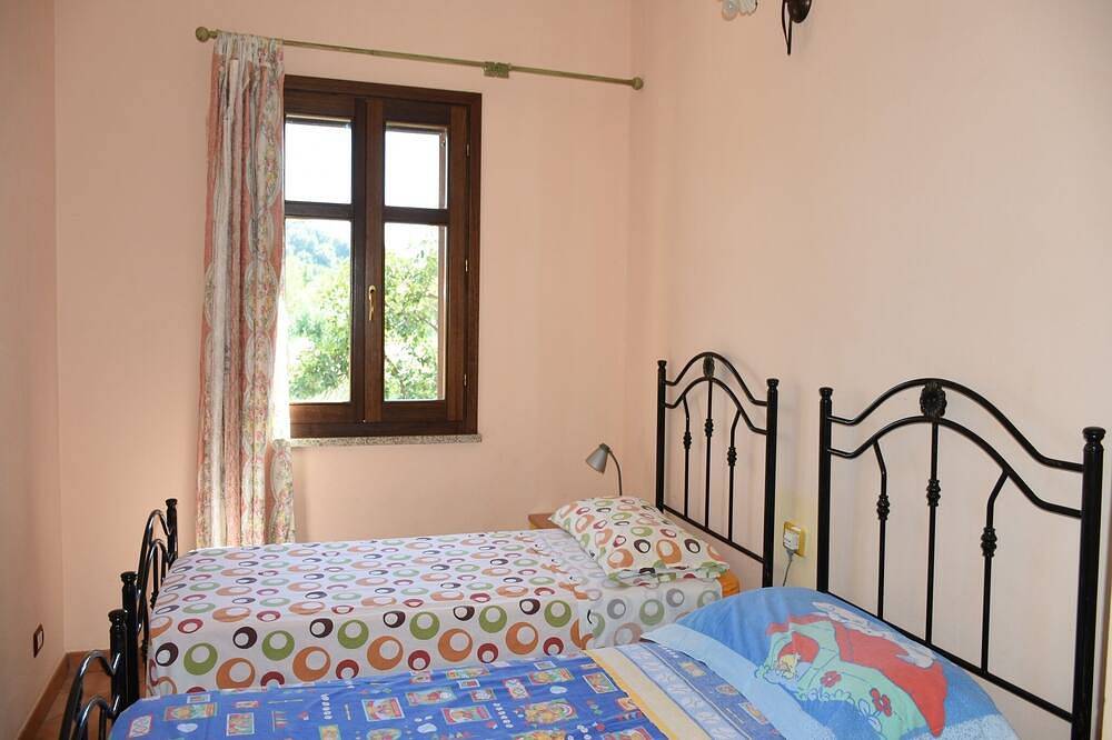 Ganze Wohnung, Ferienwohnung in villa mit Garten bis 5 Minuten vom Sandstrand in Lotzorai, Ogliastra Provinz