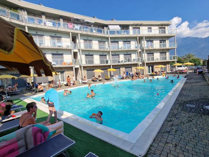 Ferienhaus für 6 Personen, mit Balkon und Terrasse sowie Garten und Pool