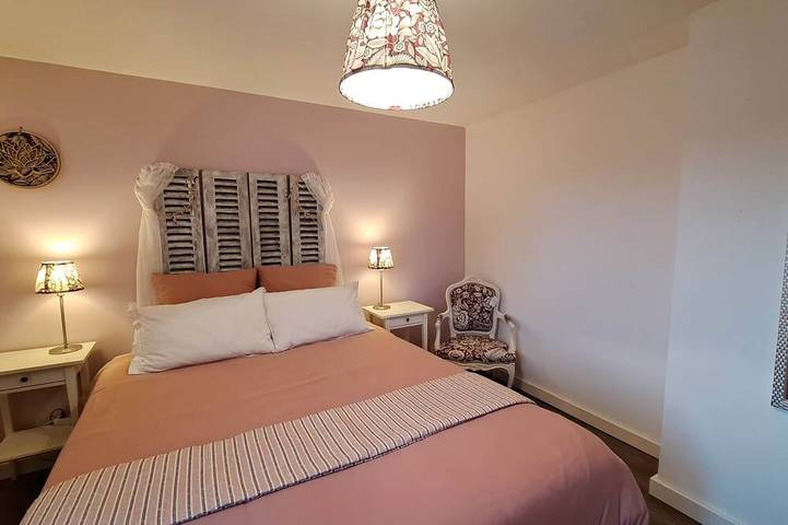 Location de vacances pour 6 personnes, avec terrasse et piscine à Chaveignes - 2