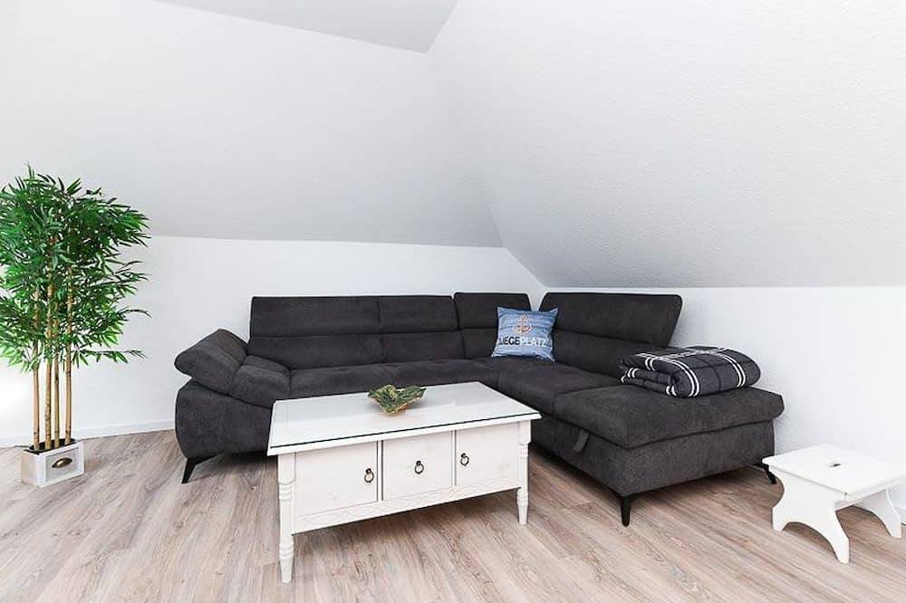 Ganze Wohnung, Ferienwohnung Kastanie - Haus Baumkrone in Groß Holum, Neuharlingersiel