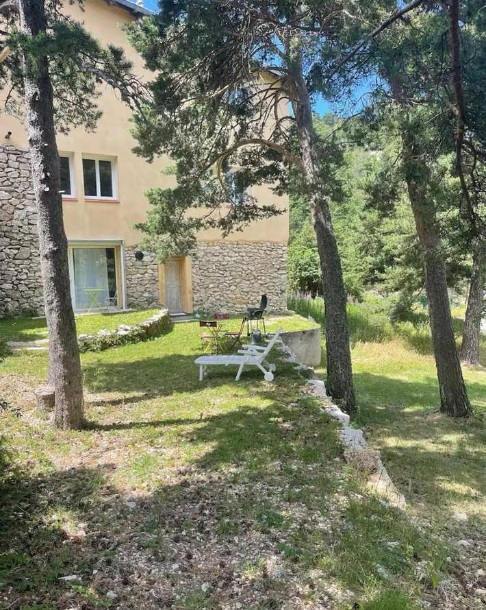 Gîte pour 3 personnes, avec terrasse et vue dans Station du Mont Serein - 4