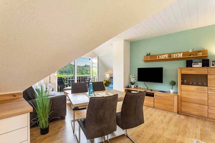 Ferienwohnung für 3 Personen, mit Balkon und Seeblick im Waldecker Land - 2