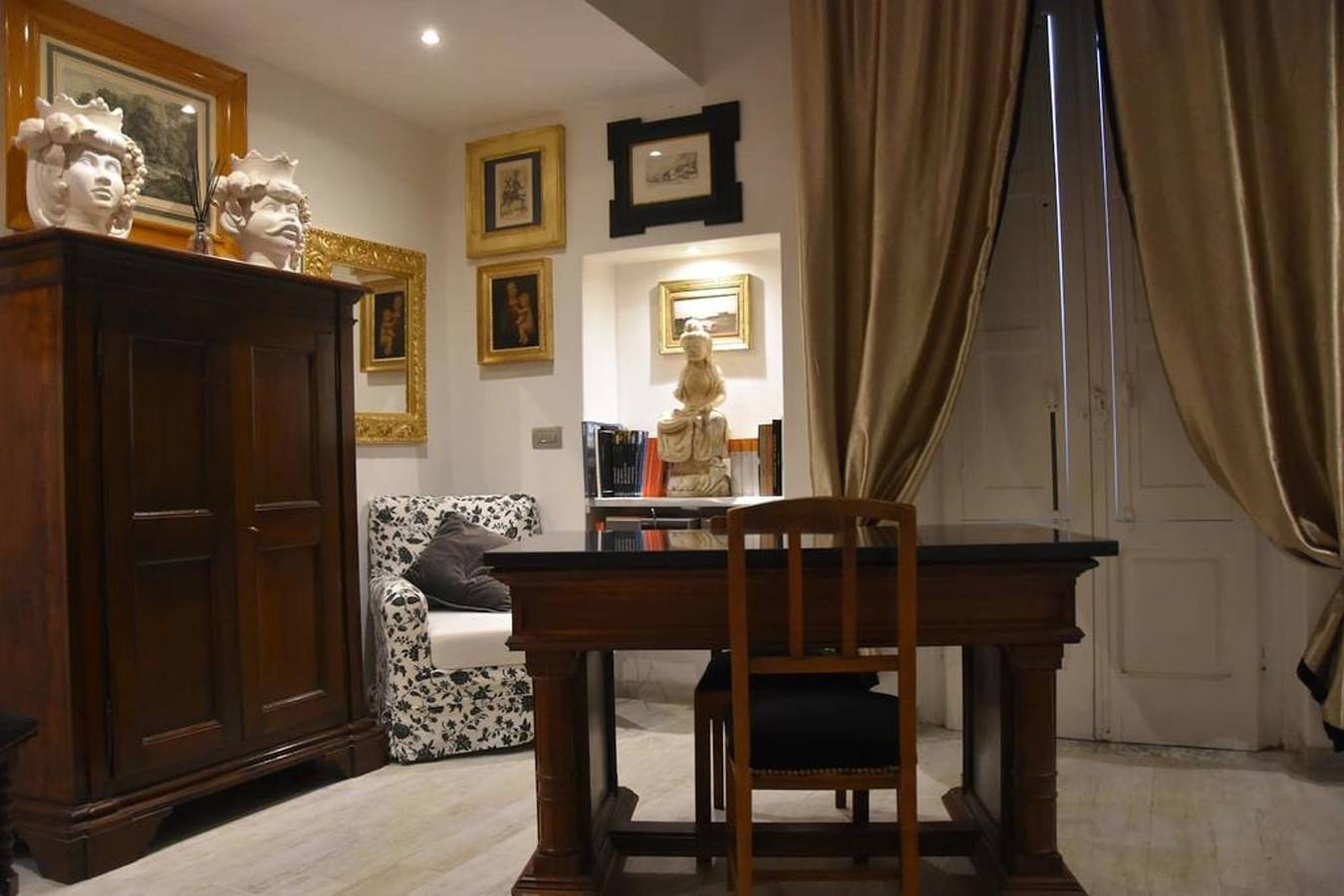 Entire studio, Charming Studio with Balcony in Pisticci - 45 m² with Parking in Pisticci, Piana del Metaponto