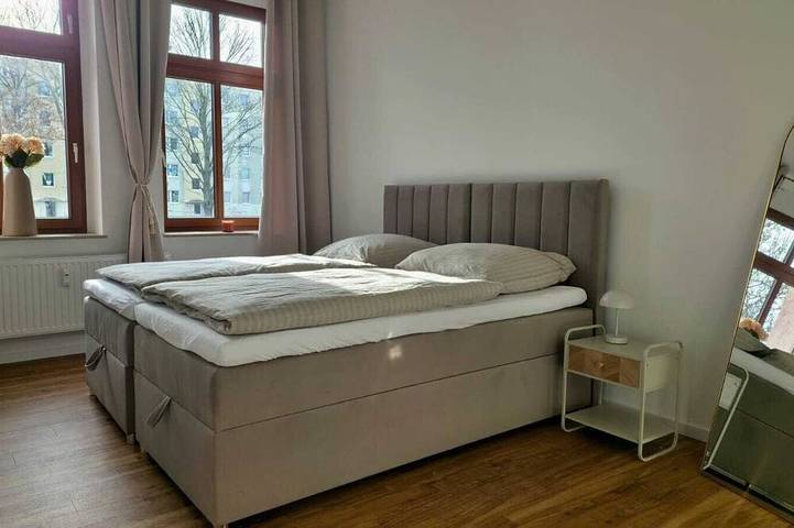 Entire apartment, Cream & Cozy Apartment - Central 62 m² Boxspring beds Wlan Coffee Tv in Magdeburg, Elbe-Börde-Heide