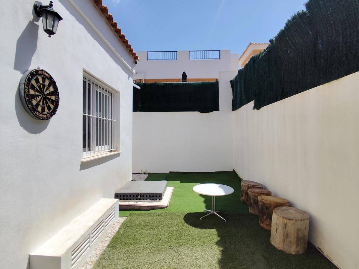 Chalet adosado acogedor Busot in Busot, Costa Blanca