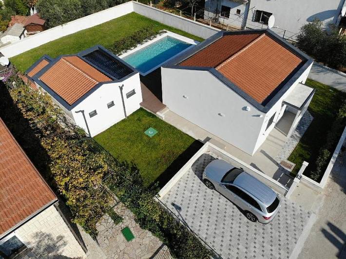 Villa für 4 Personen, mit Ausblick und Garten sowie Pool in Fazana