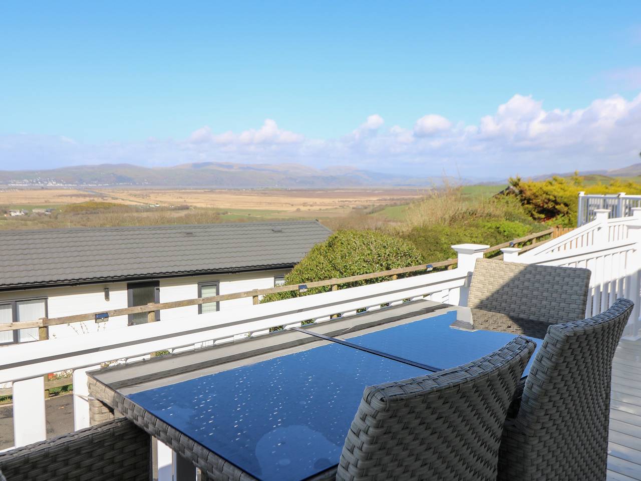 Mcauliffe Lodge in Borth, Cardigan Bay