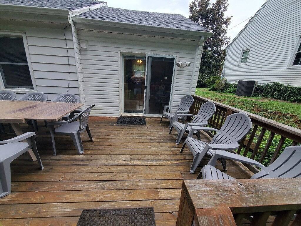 Cozy Home Less Than 5 Minutes from Liberty University in Lynchburg, Virginia