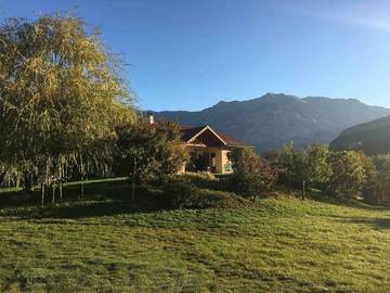 Gîte pour 6 personnes, avec terrasse et vue à Saint-Vincent-les-Forts