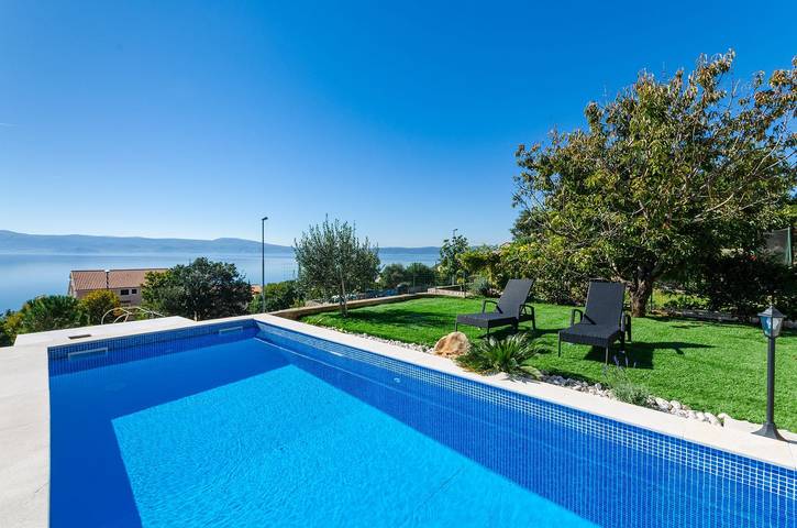 Ferienwohnung für 6 Personen, mit Pool und Garten sowie Balkon, kinderfreundlich - 1