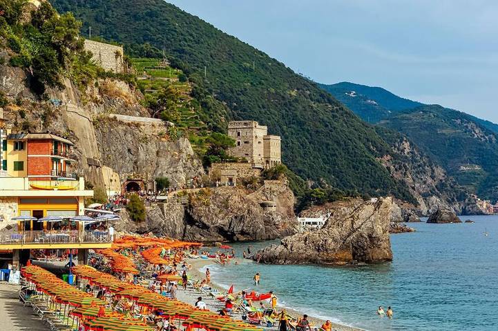 Appartamento intero, A pochi passi dalla spiaggia (Cinque Terre, Monterosso). in Portiglione, Comune di Monterosso al Mare