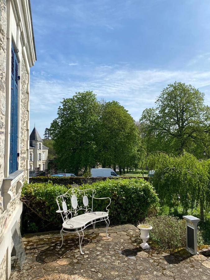 Location de vacances pour 3 personnes, avec vue ainsi que terrasse et jardin, animaux acceptés à Savennières