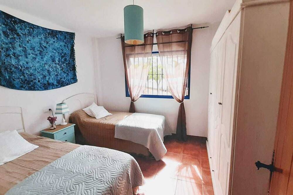 Danielita House. Precious Semi-Detached Chalet Very Close To The Beach. In An Environment in San José (Almeria), Níjar
