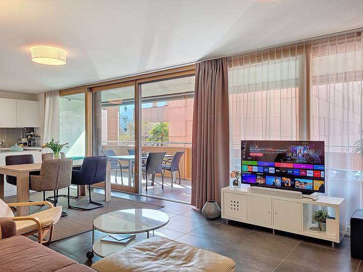 Ferienwohnung für 4 Personen, mit Terrasse und Garten sowie Ausblick in Locarno