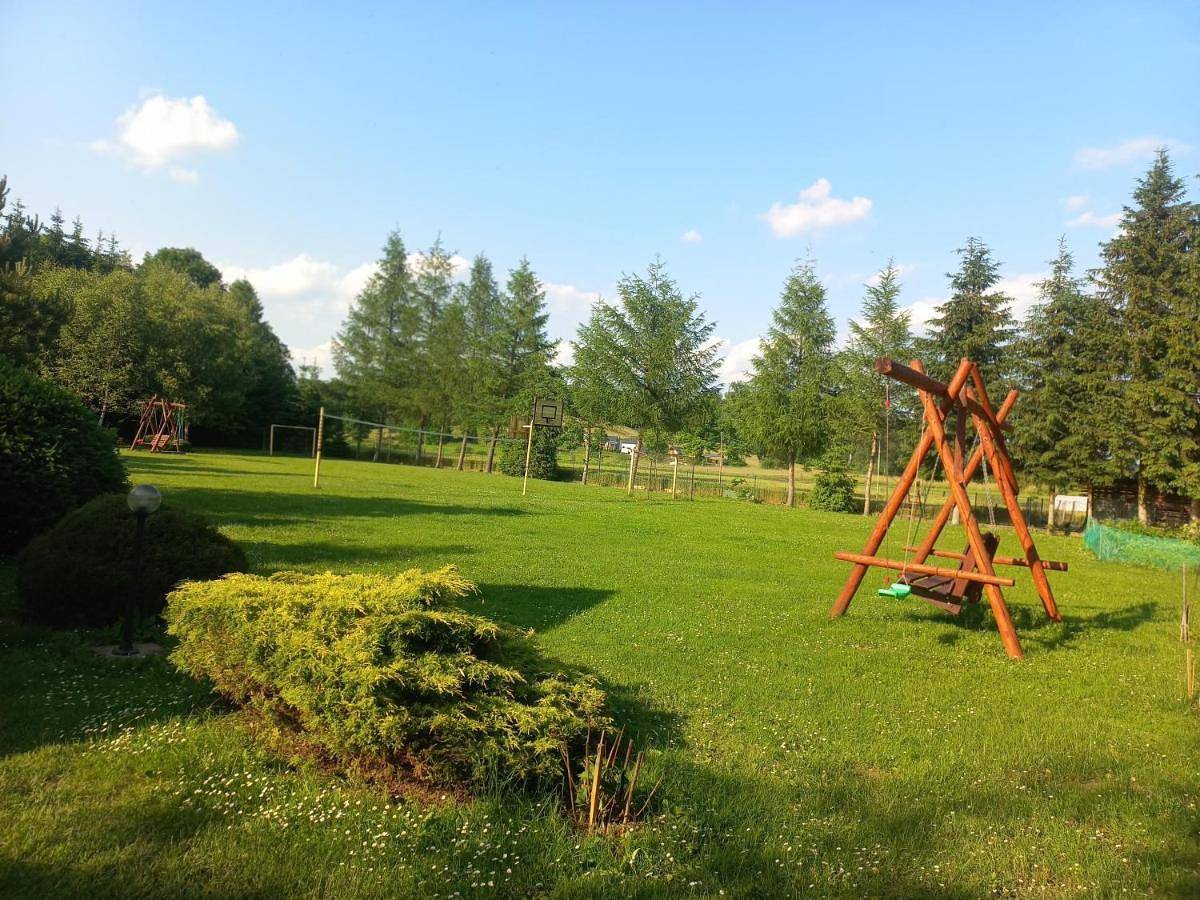 Domki i pokoje przy ujściu in Myczkowce, Karpaty (Polska)