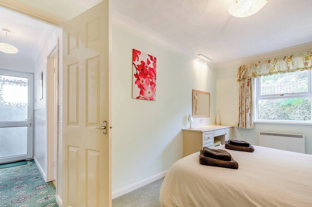 3 bedroom accommodation in Porthleven in Porthleven, Cornwall